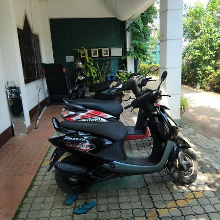 Home Living Unit Galle Exterior foto