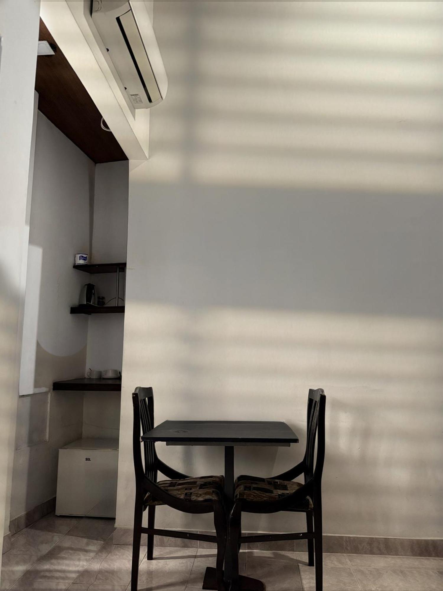 Home Living Unit Galle Exterior foto
