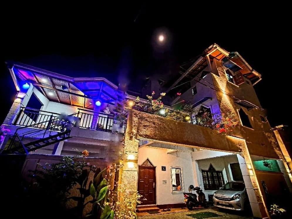 Home Living Unit Galle Exterior foto