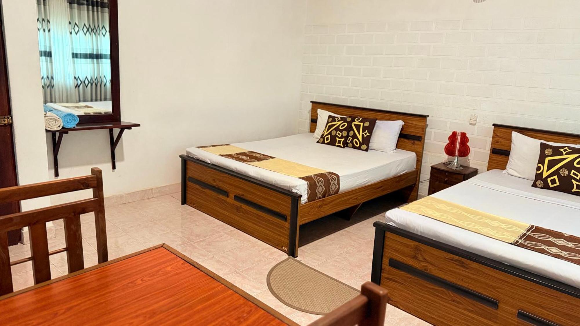 Home Living Unit Galle Exterior foto